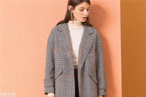 2018冬季流行什么大衣 風(fēng)格很關(guān)鍵 2018冬季流行什么大衣 風(fēng)格很關(guān)鍵