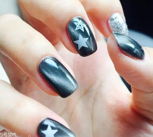 貓眼美甲最好看的顏色有哪些 這幾款誰涂誰是小魔女 貓眼美甲最好看的顏色有哪些 這幾款誰涂誰是小魔女