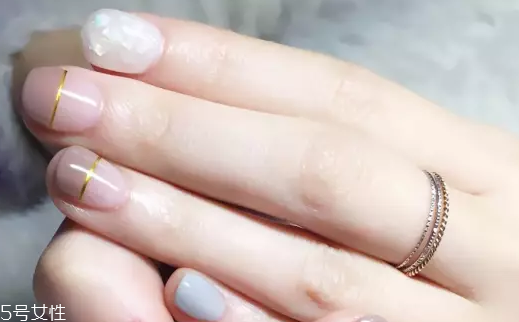 簡約精致美甲圖片 5款內涵美甲送給小仙女 簡約精致美甲圖片 5款內涵美甲送給小仙女