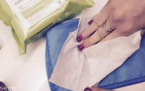 眼影盒里刷怎么用 基礎眼影刷使用方法