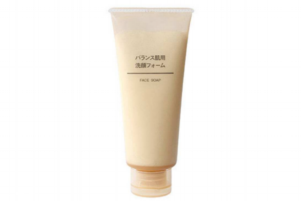 控油洗面奶什么意思 控油洗面奶學(xué)生黨推薦 控油洗面奶什么意思 控油洗面奶學(xué)生黨推薦