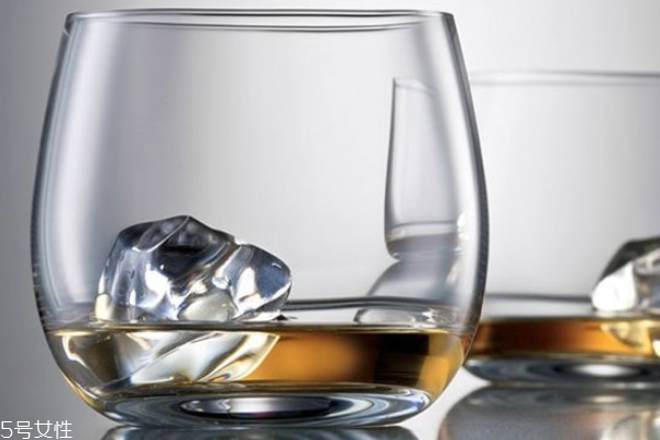 喝自來水安全嗎 瓶裝水一定好嗎 喝自來水安全嗎 瓶裝水一定好嗎