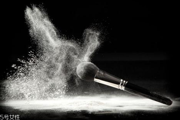 新手應該怎么選化妝刷 學會三步不再折騰 新手應該怎么選化妝刷 學會三步不再折騰