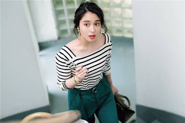 秋季女生穿搭圖片欣賞 7天重復(fù)穿搭技巧 秋季女生穿搭圖片欣賞 7天重復(fù)穿搭技巧