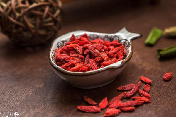 冬季養(yǎng)生起床后的黃金時(shí)間段應(yīng)該怎么做 冬季養(yǎng)生起床后的黃金時(shí)間段應(yīng)該怎么做