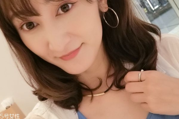 中長發(fā)怎么打理好看 5個中長發(fā)打理小技巧 中長發(fā)怎么打理好看 5個中長發(fā)打理小技巧