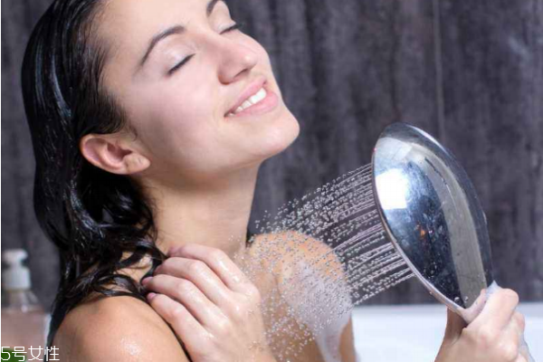 冬天每天洗澡好不好 冬天洗澡次數(shù) 冬天每天洗澡好不好 冬天洗澡次數(shù)