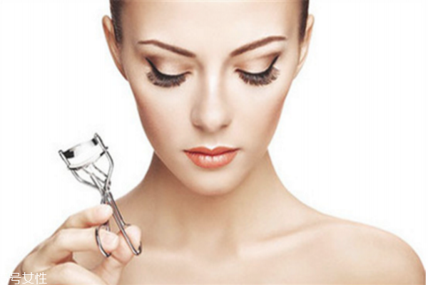 怎么畫睫毛好看 涂睫毛膏的技巧 怎么畫睫毛好看 涂睫毛膏的技巧