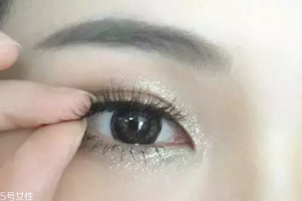 怎么畫睫毛好看 涂睫毛膏的技巧 怎么畫睫毛好看 涂睫毛膏的技巧