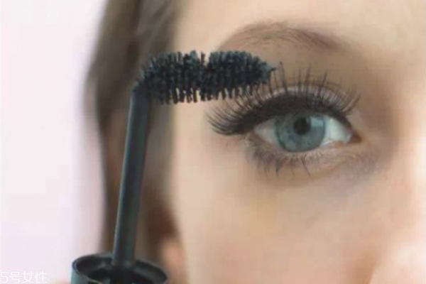 怎么畫睫毛好看 涂睫毛膏的技巧 怎么畫睫毛好看 涂睫毛膏的技巧