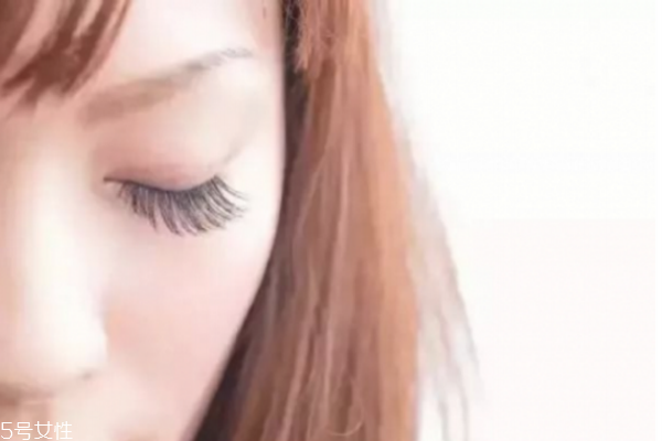 怎么樣讓睫毛變長(zhǎng) 使睫毛增長(zhǎng)的有效方法 怎么樣讓睫毛變長(zhǎng) 使睫毛增長(zhǎng)的有效方法