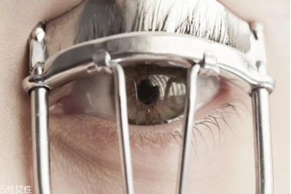 怎么樣讓睫毛變長(zhǎng) 使睫毛增長(zhǎng)的有效方法 怎么樣讓睫毛變長(zhǎng) 使睫毛增長(zhǎng)的有效方法