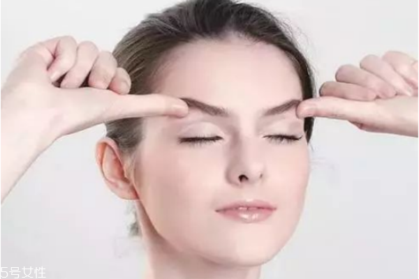 怎么樣讓睫毛變長(zhǎng) 使睫毛增長(zhǎng)的有效方法 怎么樣讓睫毛變長(zhǎng) 使睫毛增長(zhǎng)的有效方法