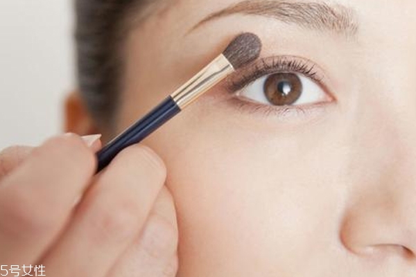 什么是內(nèi)眼線和外眼線 區(qū)分方法和畫(huà)法介紹
