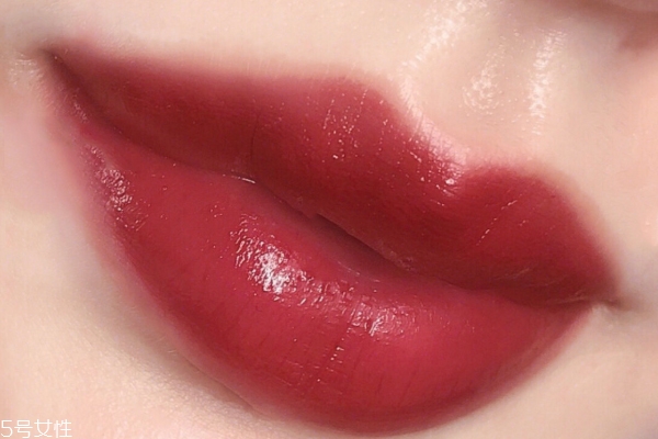 mac dubonnet和spice it up哪個(gè)好看 上嘴差別不大 mac dubonnet和spice it up哪個(gè)好看 上嘴差別不大