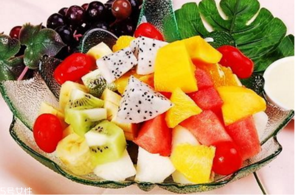 月子里產婦可以吃阿爾卑斯糖嗎 月子里產婦可以吃阿爾卑斯糖嗎