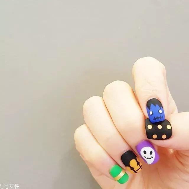 6種惡作劇萬(wàn)圣節(jié)美甲款式 驚悚又不失可愛(ài)