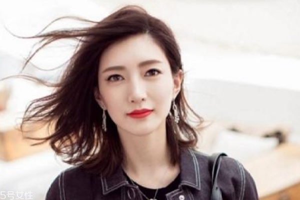 發(fā)量多適合染什么顏色 這些色有收縮視覺感 發(fā)量多適合染什么顏色 這些色有收縮視覺感