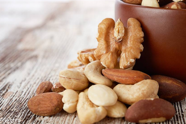 8大堅(jiān)果減重奇跡 一天瘦腰1.9公分 8大堅(jiān)果減重奇跡 一天瘦腰1.9公分