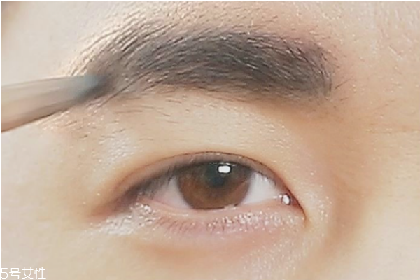 男生適合畫(huà)什么眉毛 男生修眉毛的步驟圖片 男生適合畫(huà)什么眉毛 男生修眉毛的步驟圖片