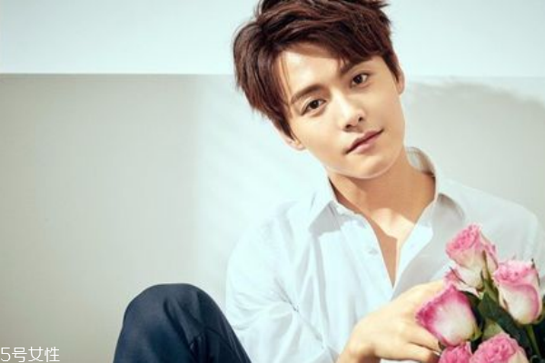 男生適合畫(huà)什么眉毛 男生修眉毛的步驟圖片 男生適合畫(huà)什么眉毛 男生修眉毛的步驟圖片