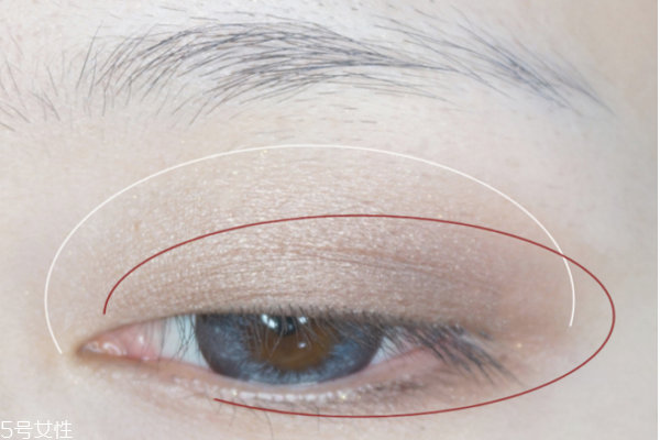 最新韓式妝容畫(huà)法圖解 秋冬暖棕約會(huì)妝容 最新韓式妝容畫(huà)法圖解 秋冬暖棕約會(huì)妝容