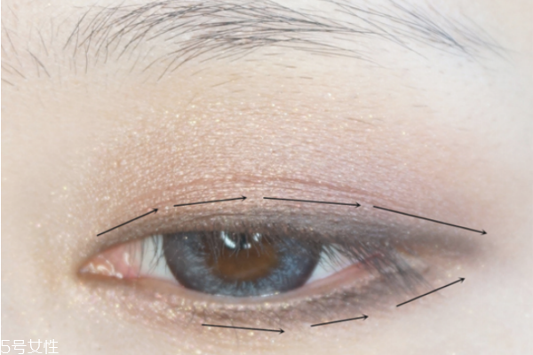 最新韓式妝容畫(huà)法圖解 秋冬暖棕約會(huì)妝容 最新韓式妝容畫(huà)法圖解 秋冬暖棕約會(huì)妝容