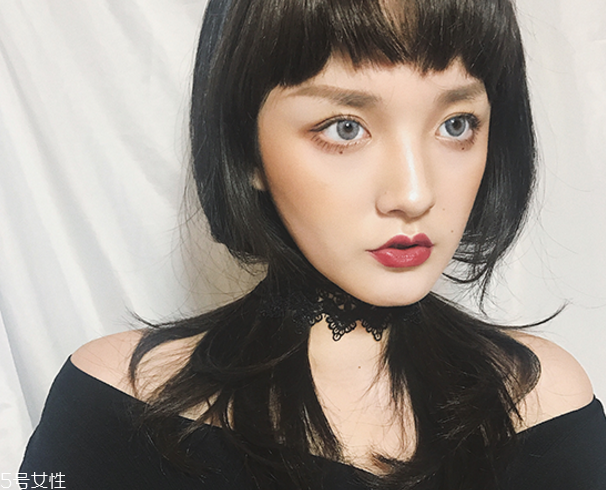 最新韓式妝容畫(huà)法圖解 秋冬暖棕約會(huì)妝容 最新韓式妝容畫(huà)法圖解 秋冬暖棕約會(huì)妝容