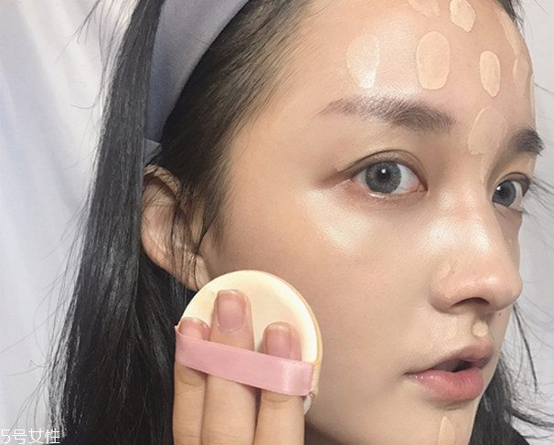 最新韓式妝容畫(huà)法圖解 秋冬暖棕約會(huì)妝容 最新韓式妝容畫(huà)法圖解 秋冬暖棕約會(huì)妝容