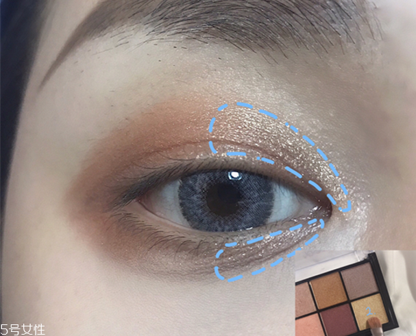 最新韓式妝容畫(huà)法圖解 秋冬暖棕約會(huì)妝容 最新韓式妝容畫(huà)法圖解 秋冬暖棕約會(huì)妝容