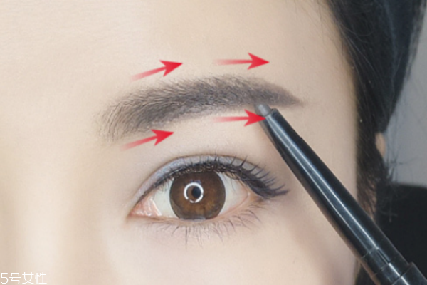 冬天化妝的正確步驟 冬天化妝順序 冬天化妝的正確步驟 冬天化妝順序