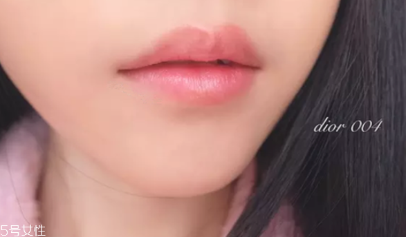 迪奧變色唇膏真假分辨 9張詳細(xì)對比圖 迪奧變色唇膏真假分辨 9張詳細(xì)對比圖