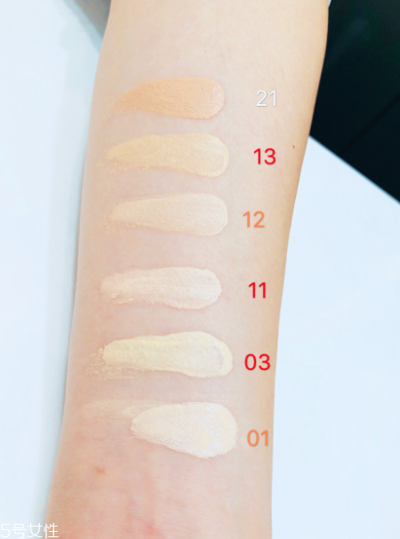 lamer氣墊色號怎么選 lamer氣墊好用嗎 lamer氣墊色號怎么選 lamer氣墊好用嗎