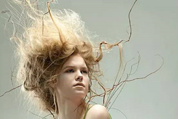 一到冬天頭發(fā)容易開叉，這可怎么辦