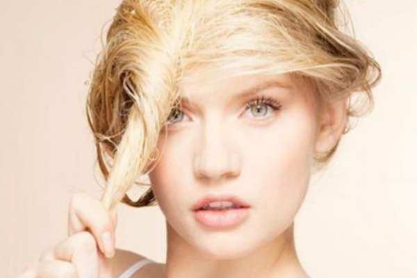 一到冬天頭發(fā)容易開叉，這可怎么辦