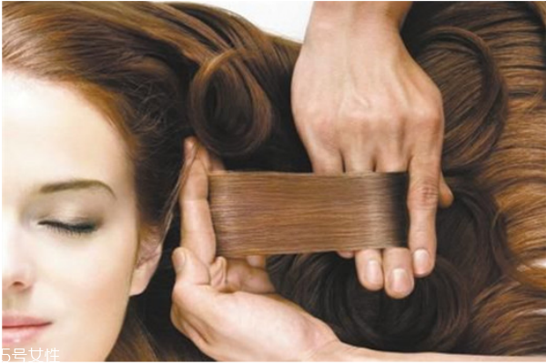染發(fā)和燙發(fā)一般多少錢 燙染后日常護(hù)理方法 染發(fā)和燙發(fā)一般多少錢 燙染后日常護(hù)理方法