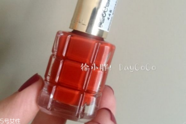 秋冬適合什么顏色的指甲油 秋冬色指彩選色指南 秋冬適合什么顏色的指甲油 秋冬色指彩選色指南