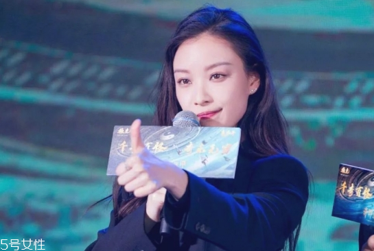 怎么畫眉毛顯臉小 pony示范圓臉眉毛畫法 怎么畫眉毛顯臉小 pony示范圓臉眉毛畫法