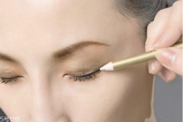 丹鳳眼怎么畫(huà)眼妝 丹鳳眼化妝教程 丹鳳眼怎么畫(huà)眼妝 丹鳳眼化妝教程