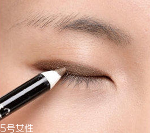 丹鳳眼怎么畫(huà)眼妝 丹鳳眼化妝教程 丹鳳眼怎么畫(huà)眼妝 丹鳳眼化妝教程