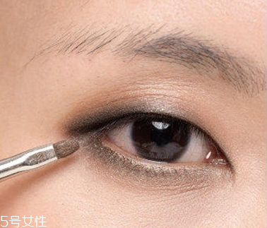 丹鳳眼怎么畫(huà)眼妝 丹鳳眼化妝教程 丹鳳眼怎么畫(huà)眼妝 丹鳳眼化妝教程