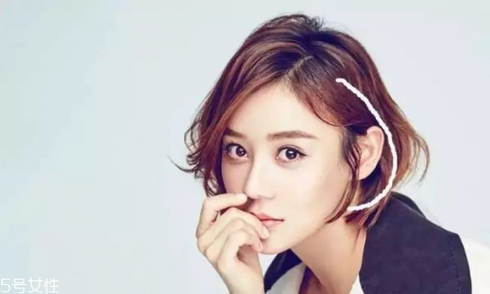 長卷發(fā)怎樣扎好看圖解 女生好看中長卷發(fā)圖片 長卷發(fā)怎樣扎好看圖解 女生好看中長卷發(fā)圖片