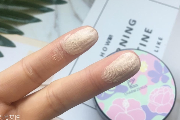 瓷肌氣墊cc霜怎么樣 國貨里的三好學(xué)生 瓷肌氣墊cc霜怎么樣 國貨里的三好學(xué)生