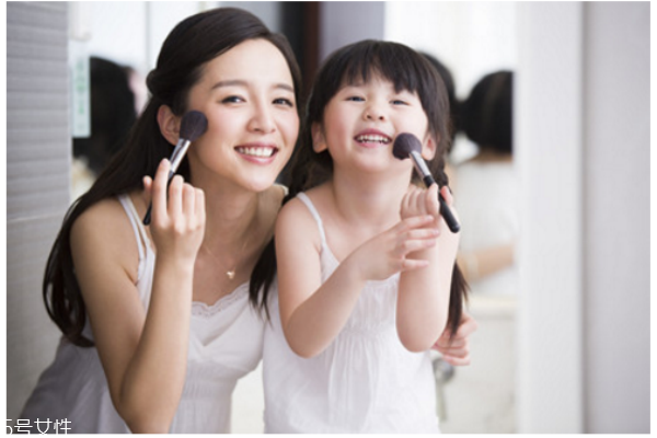 睡覺前做好這幾點(diǎn)，美白更有效哦