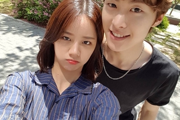 睡衣款襯衫怎么搭配 看看韓妞怎么穿 睡衣款襯衫怎么搭配 看看韓妞怎么穿