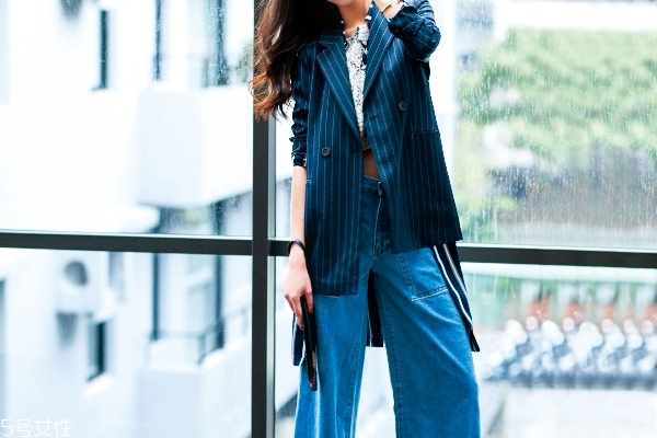 西裝外套怎么搭配女 4種混搭穿法 西裝外套怎么搭配女 4種混搭穿法