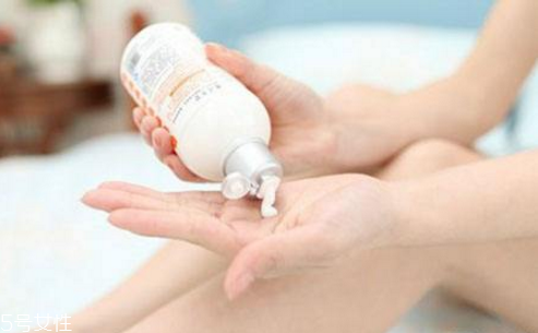 秋冬身體很干怎么辦 秋冬超滋潤身體乳推薦 秋冬身體很干怎么辦 秋冬超滋潤身體乳推薦