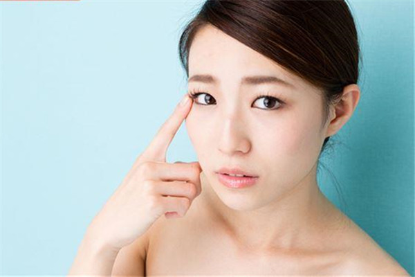 眼周長小疙瘩怎么回事 有這些外觀表現(xiàn) 眼周長小疙瘩怎么回事 有這些外觀表現(xiàn)