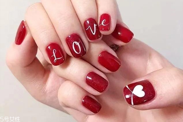 優(yōu)雅新娘美甲圖片 這幾款優(yōu)雅從容氣質(zhì)出塵 優(yōu)雅新娘美甲圖片 這幾款優(yōu)雅從容氣質(zhì)出塵