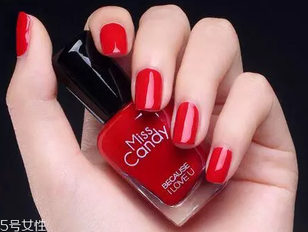 優(yōu)雅新娘美甲圖片 這幾款優(yōu)雅從容氣質(zhì)出塵 優(yōu)雅新娘美甲圖片 這幾款優(yōu)雅從容氣質(zhì)出塵